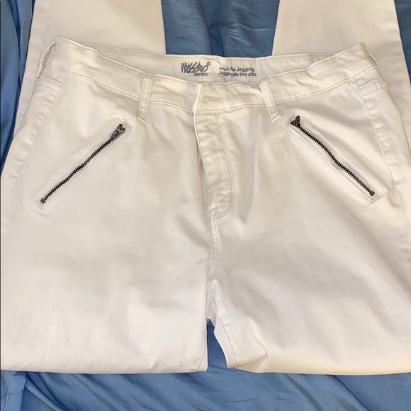 Cream Moto Stretch Jeans - Picture 2 of 4